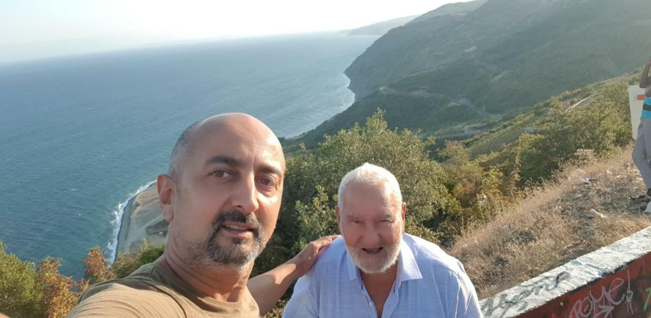 Akmonya Pansiyon Eriklice Buitenkant foto